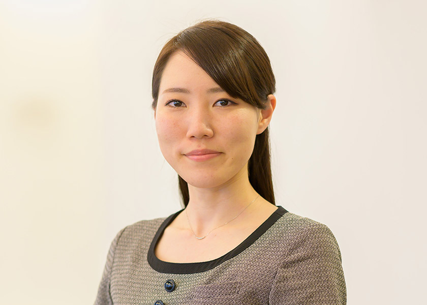 受付部門部長代理 屋麻戸
