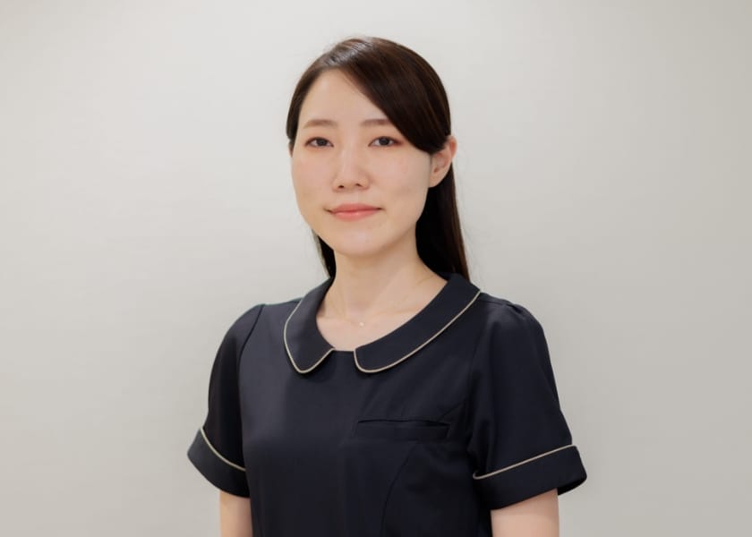 受付部門部長代理 屋麻戸